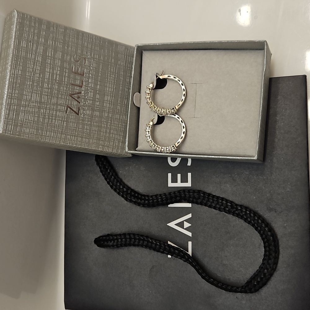 NEW ZALES STERLING SILVER .925 WHITE TOPAZ HOOP EARRINGS